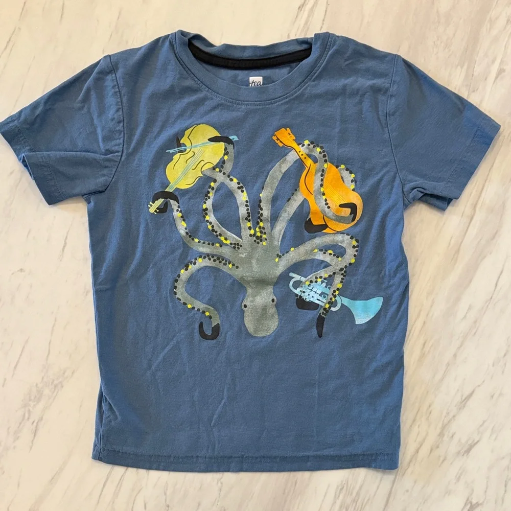 Tea Collection Blue Octopus Graphic Kids T-Shirt. Size 7. - Picture 1 of 3